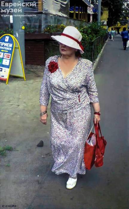 Дама с красной розой из цикла «Разгуляй», 2009